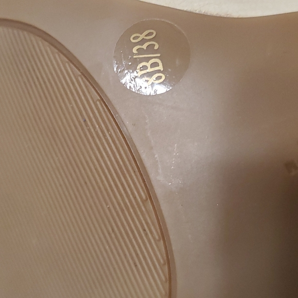 BCBGeneration pump heel shoes 8B Tan (Ss22) - Picture 8 of 9